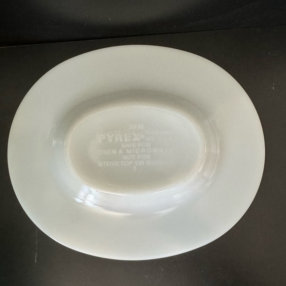 SOLD—Vintage PYREX Woodland gravy boat and underplate - Picture 6 of 6